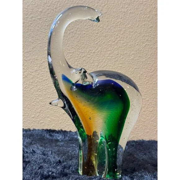 Vintage Glass Elephant Figurine10"  Green & Amber Art Glass Decor - Picture 8 of 11